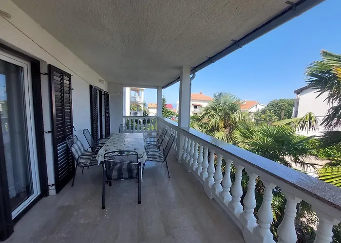 Milka Apartman Njivice